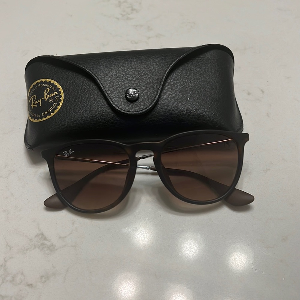 Ray-Ban Erika classic